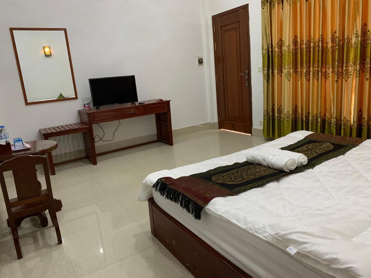 Reaksmey Meanrith Guesthouse And Residence Sihanoukville Esterno foto